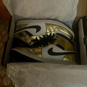 Air Jordan 1 Mid